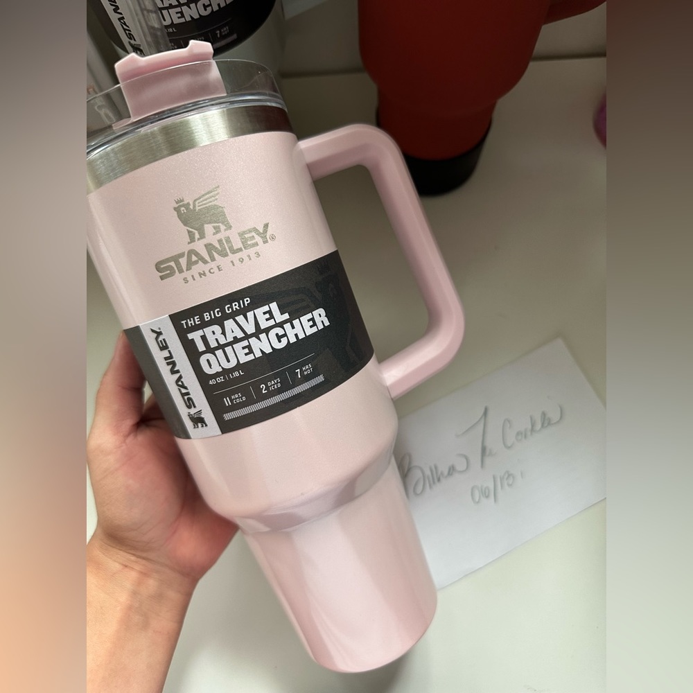 Stanley 40oz quencher cup.